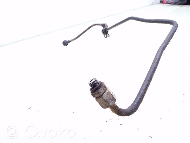 Volkswagen PASSAT B4 Turbo turbocharger oiling pipe/hose 