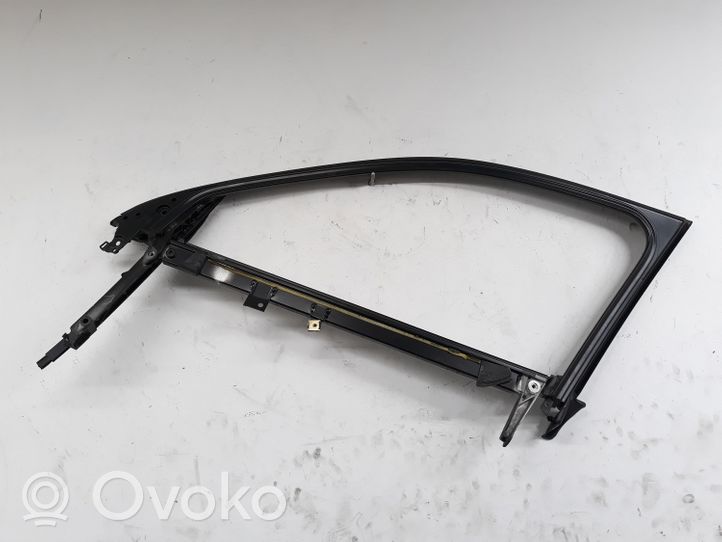 Audi A4 S4 B7 8E 8H Front door window/glass frame 8E0837630