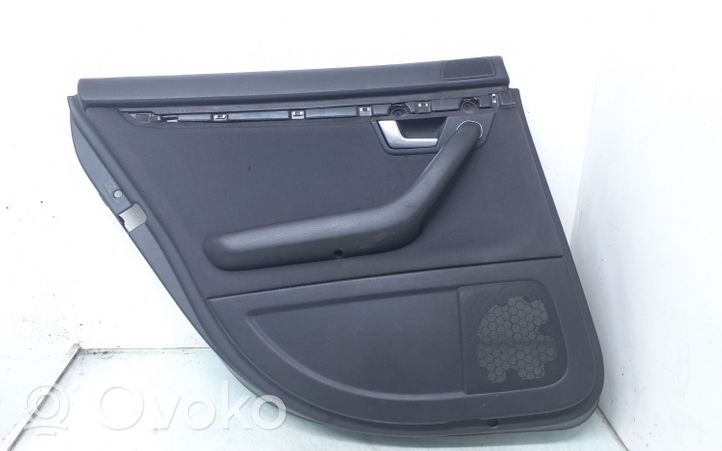 Audi A4 S4 B7 8E 8H Rivestimento del pannello della portiera posteriore 8E0867305