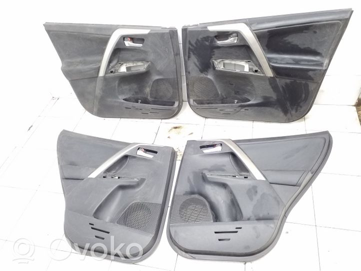 Toyota RAV 4 (XA40) Set interni 410A2SAD1