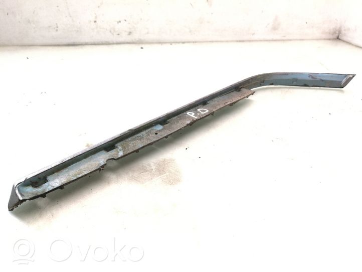 Mercedes-Benz C W202 Rivestimento sotto il faro/fanale 2028260277