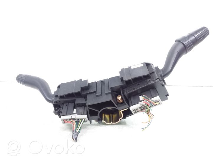 Honda CR-V Leva/interruttore dell’indicatore di direzione e tergicristallo M18620