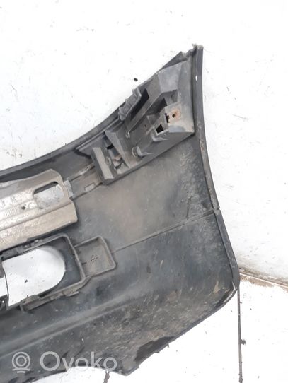 BMW 5 E39 Front bumper 7005948