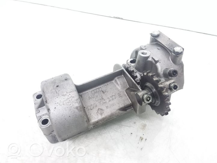 Audi A6 S6 C5 4B Arbre d'équilibrage pompe à huile 059103337B