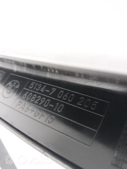 BMW 3 E90 E91 Etuoven lasin muotolista 7060205