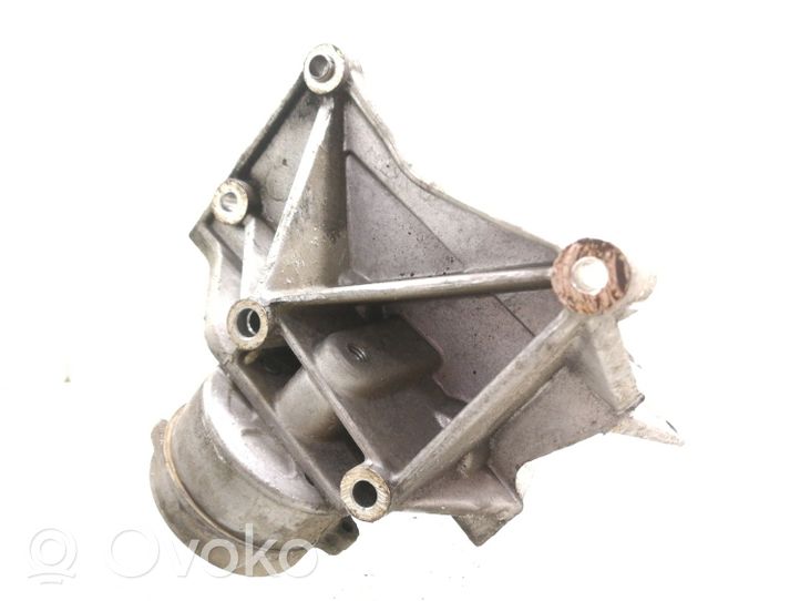 Peugeot 307 Supporto del generatore/alternatore 9636301380