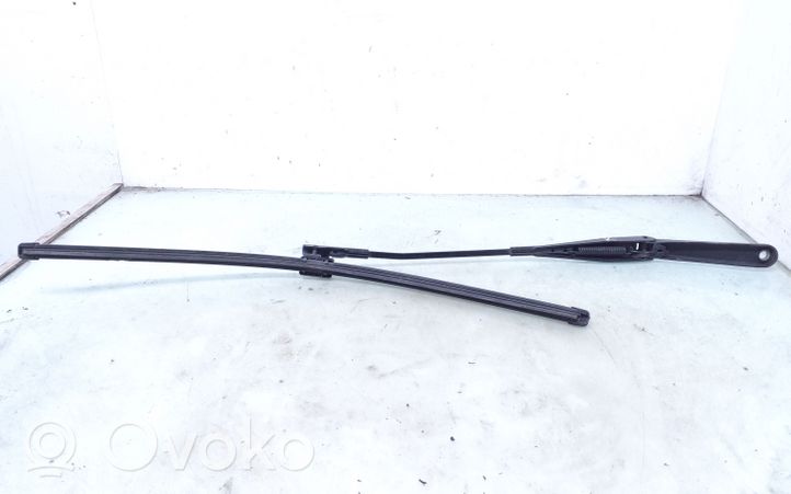 Ford Focus Windshield/front glass wiper blade 4M5117526AB