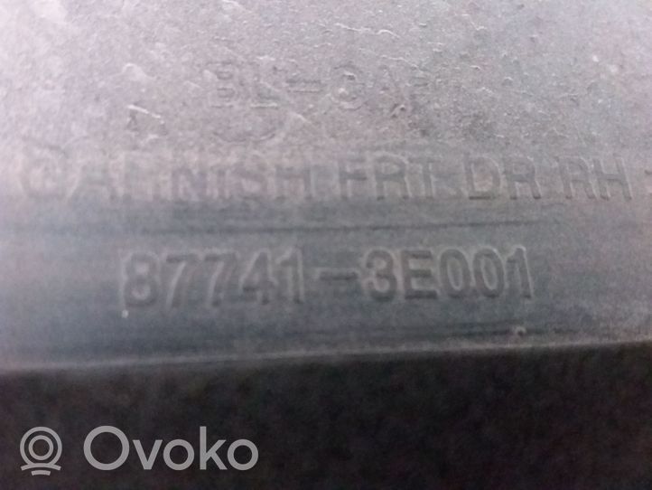 KIA Sorento Apdaila priekinių durų (moldingas) 877413E001