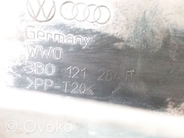 Volkswagen PASSAT B5 Устройство (устройства) для отвода воздуха 3B0121284F