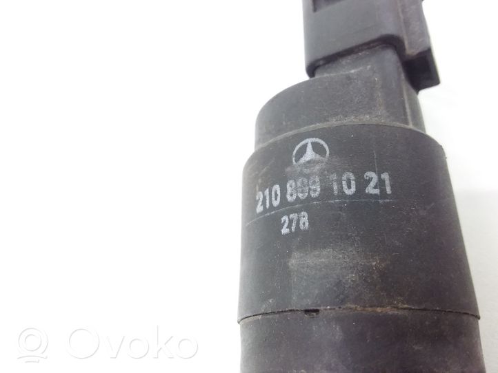 Mercedes-Benz A W168 Tuulilasi tuulilasinpesimen pumppu 2108691021