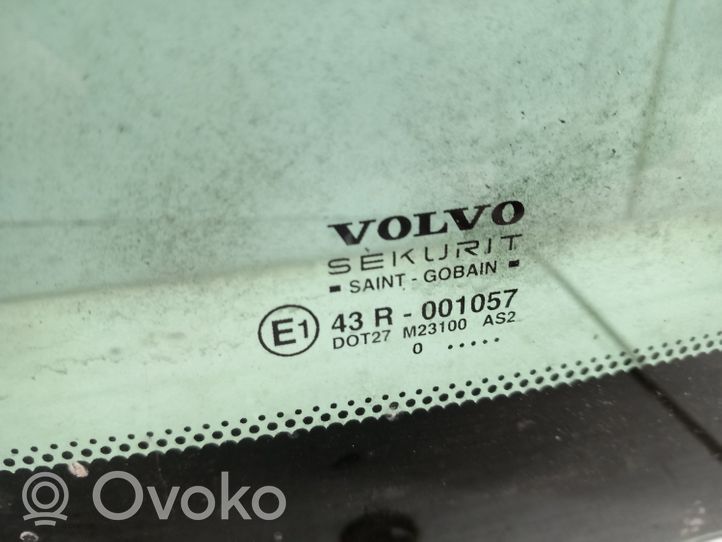 Volvo S40, V40 Pare-brise vitre arrière AS2