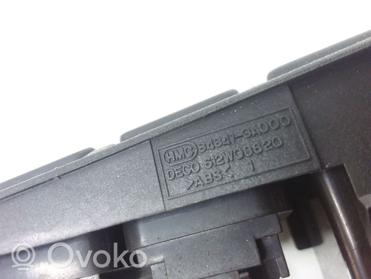 Hyundai Trajet Przycisk / Pokrętło regulacji świateł 848413A000