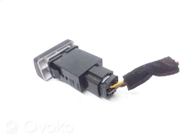 Hyundai Trajet Fog light switch 937303A000