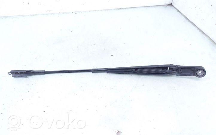 Opel Zafira B Priekinio stiklo valytuvų kojelė 13145564