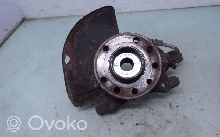 Opel Zafira B Front wheel hub spindle knuckle 