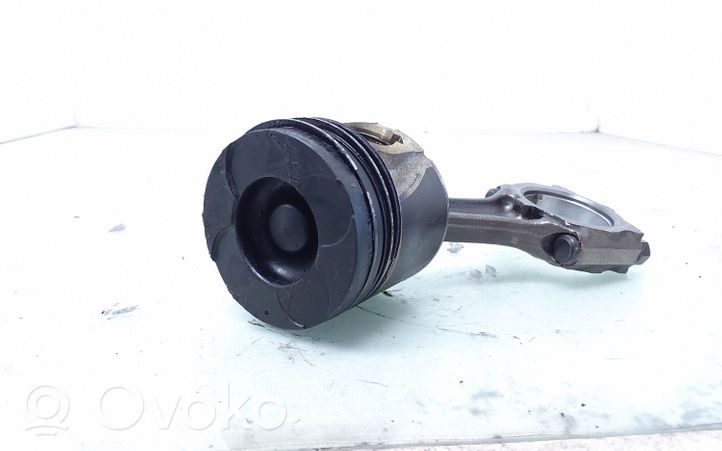 Opel Zafira B Piston avec bielle 