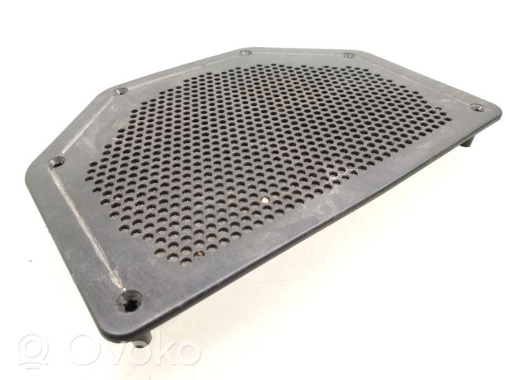 BMW 1 E81 E87 Subwoofer-bassoelementin etusäleikkö/lista 6925328