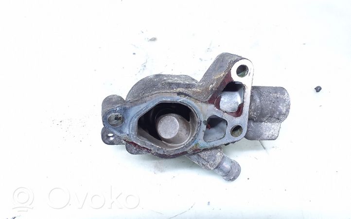 Opel Zafira B Boîtier de thermostat / thermostat 