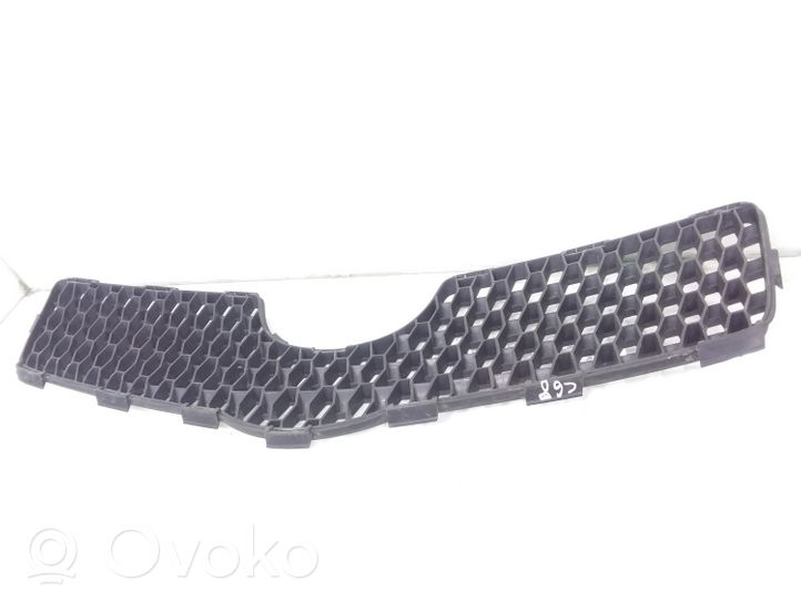 Toyota Yaris Grille calandre supérieure de pare-chocs avant 531110D140