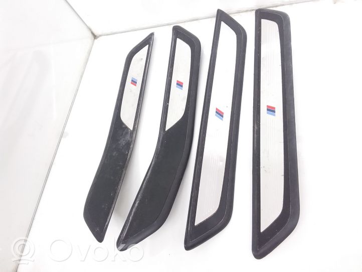 BMW 7 F01 F02 F03 F04 Garniture marche-pieds avant 8046135