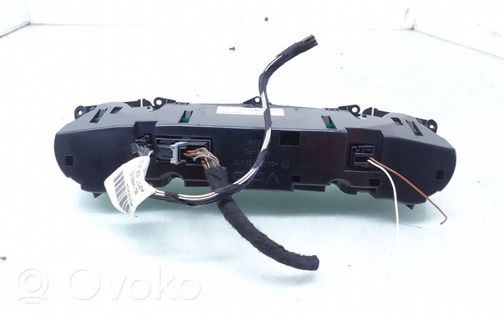 Mercedes-Benz CLS C219 Panel klimatyzacji 2198300285