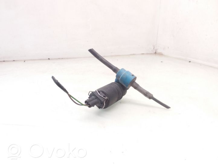 Volkswagen Golf III Windscreen/windshield washer pump 