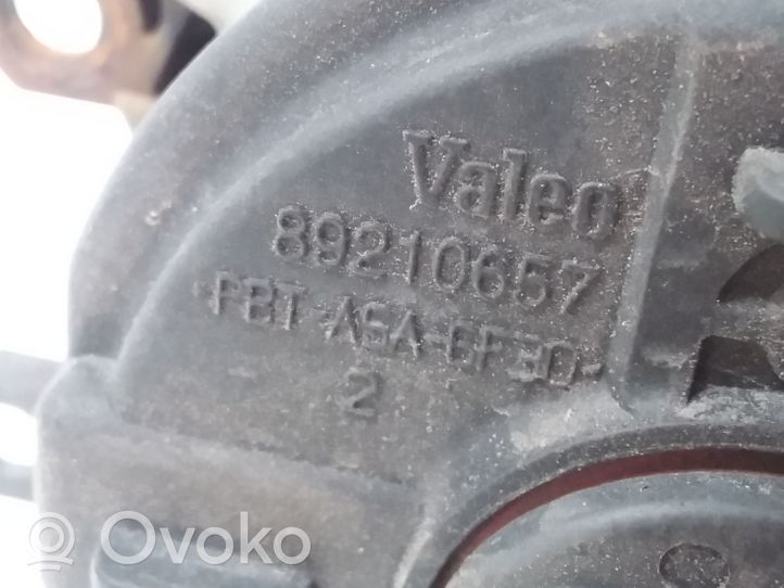 Toyota Yaris Feu antibrouillard avant 89210657