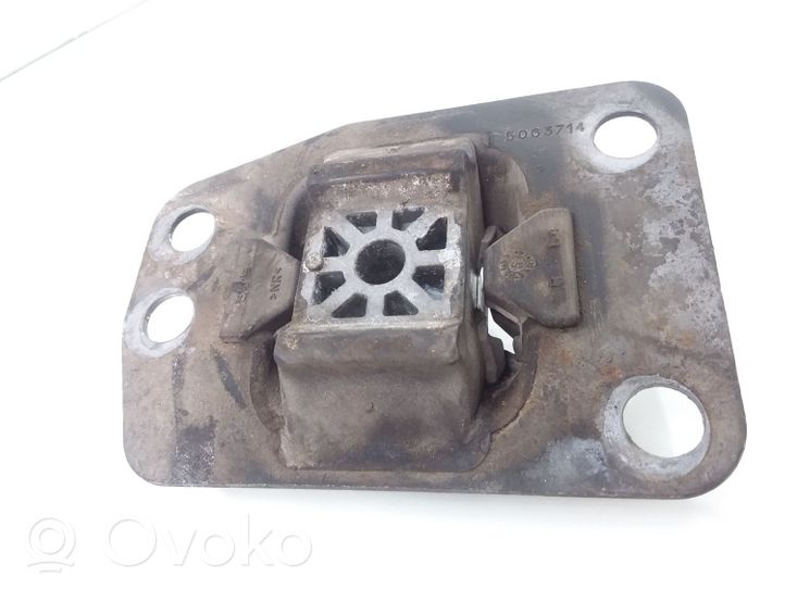 Saab 9-5 Supporto della scatola del cambio 5063714