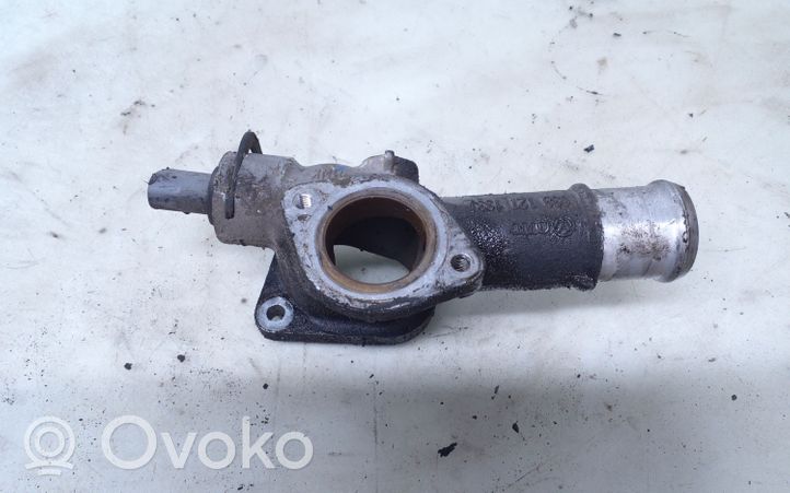 Volkswagen Sharan Termostaatin kotelo 038121133J