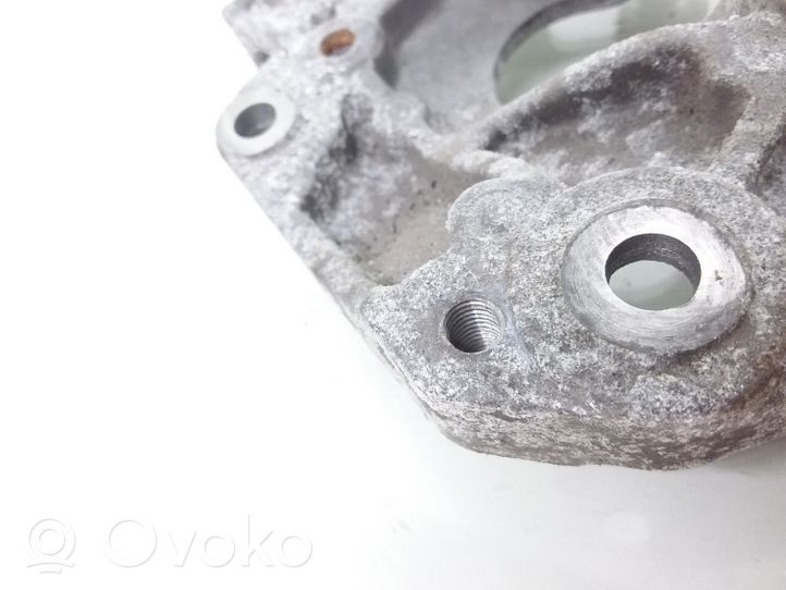 Volvo V40 Cross country A/C compressor mount bracket AV6Q10K360AA