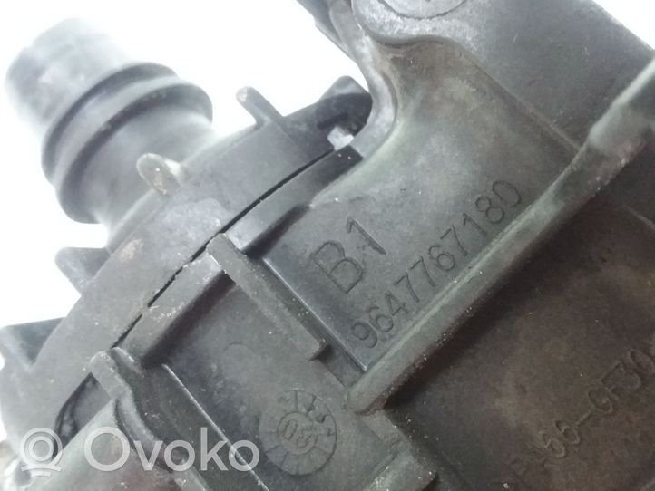 Ford Focus Termostat / Obudowa termostatu 9647767180