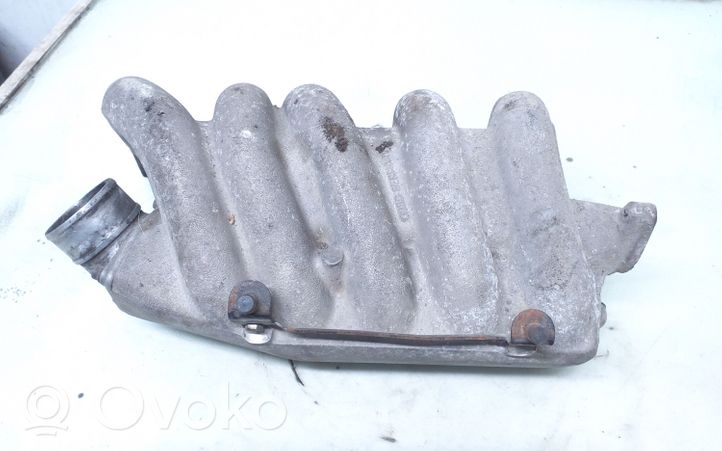 Audi A6 S6 C4 4A Intake manifold 046129713H