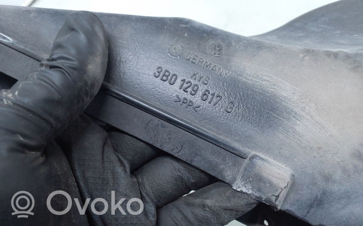 Volkswagen PASSAT B5.5 Część rury dolotu powietrza 3B0129617G