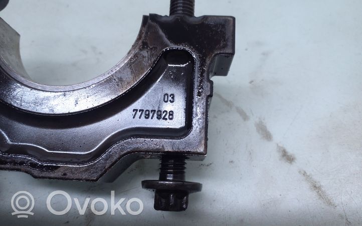 BMW 5 G30 G31 Supporto dell’albero motore 7797928