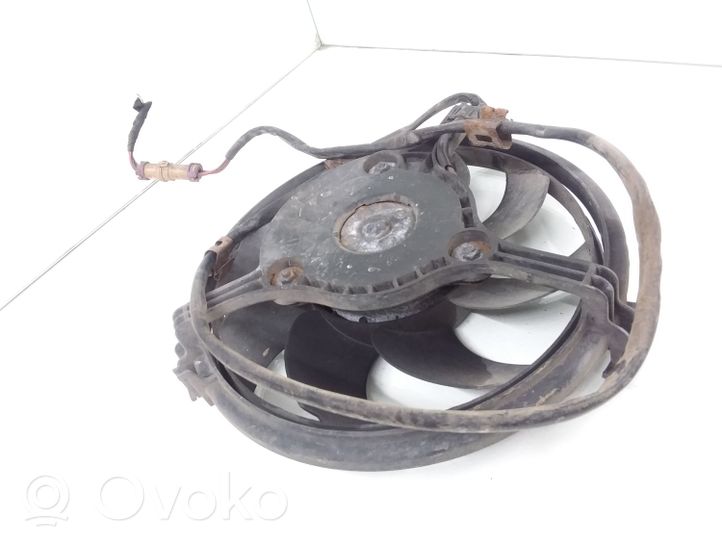 Audi A4 S4 B5 8D Ventilatore di raffreddamento elettrico del radiatore 4B0959455