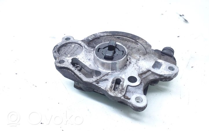 Volkswagen PASSAT B7 Vacuum pump 03L145207