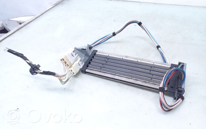 Toyota Avensis T270 Elektrinis salono pečiuko radiatorius MF0134100400