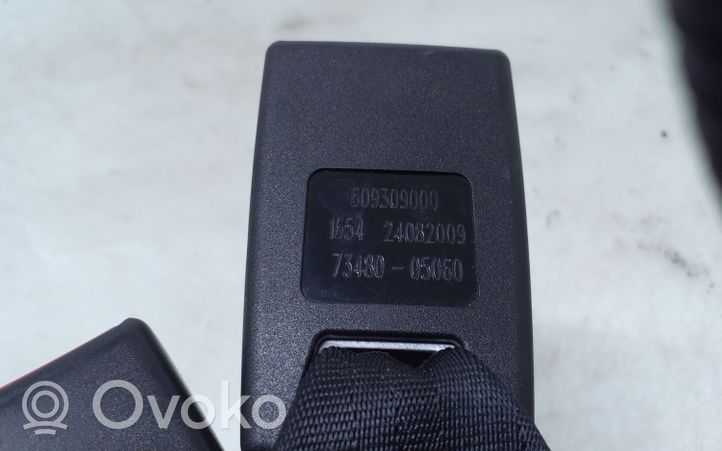 Toyota Avensis T270 Rear seatbelt buckle 609309000