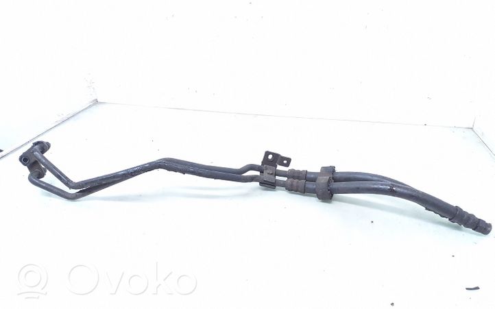 Volkswagen PASSAT B5.5 Tubo flessibile del radiatore dell’olio del cambio 8D0317819P