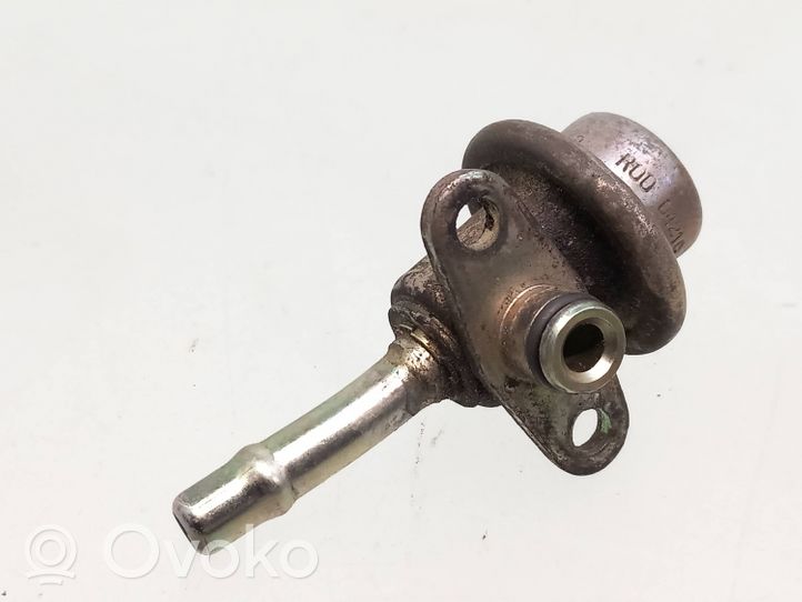 Subaru Impreza I Fuel pressure regulator A44S26