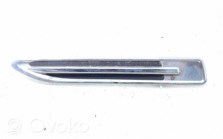 Ford Mondeo MK IV Grill / Wlot powietrza błotnika przedniego BS7116C217A