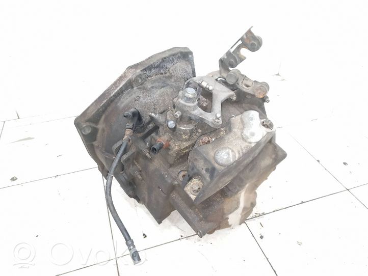 Opel Signum Manuaalinen 6-portainen vaihdelaatikko 55350375