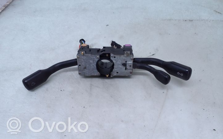 Audi 80 90 S2 B4 Pyyhkimen/suuntavilkun vipukytkin 4A9953503