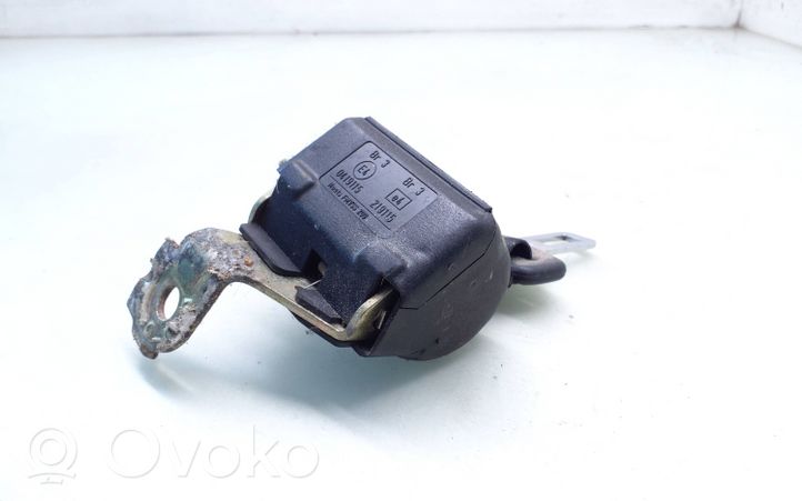 Audi 80 90 S2 B4 Pas bezpieczeństwa fotela tylnego środkowego 8A9857713A