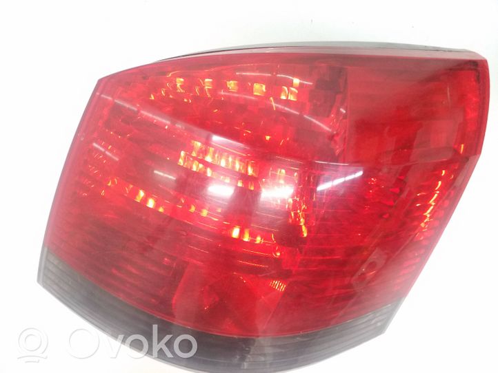 Opel Signum Luci posteriori 13191350