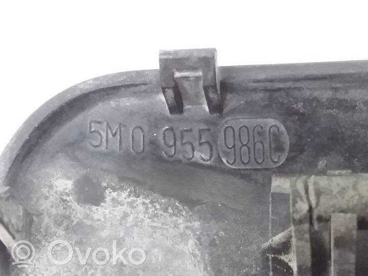 Volkswagen Tiguan Dysza spryskiwacza szyby przedniej / czołowej 5M0955986C