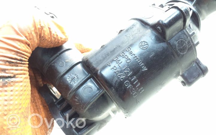 Audi A4 S4 B9 Termostat / Obudowa termostatu 04L121111H