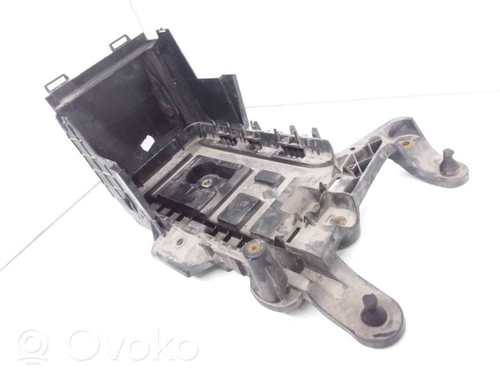 Volkswagen Golf VI Vassoio batteria 1K0915333h