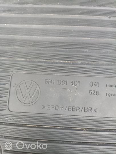 Volkswagen Tiguan Zestaw dywaników samochodowych 5N0061511