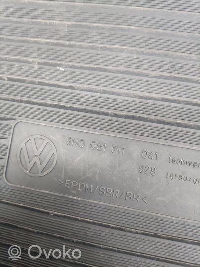 Volkswagen Tiguan Zestaw dywaników samochodowych 5N0061511